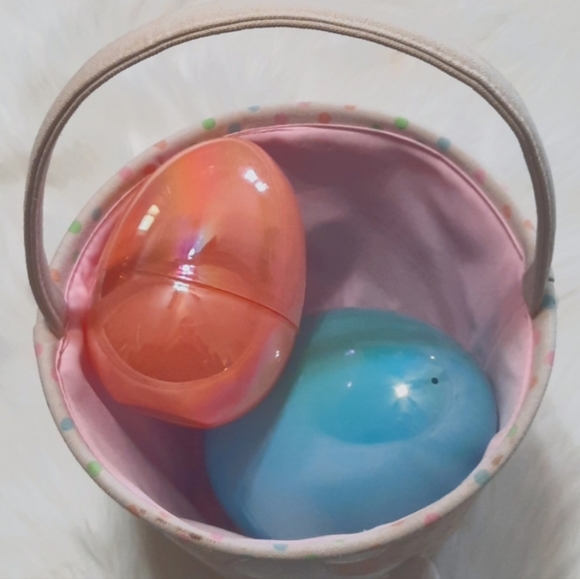 Polka Dot Easter Basket with Bunny Applique - Picture 4 of 9